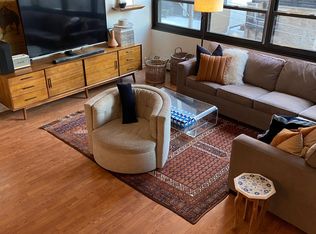 33 E Cedar St APT 5D, Chicago, IL 60611
