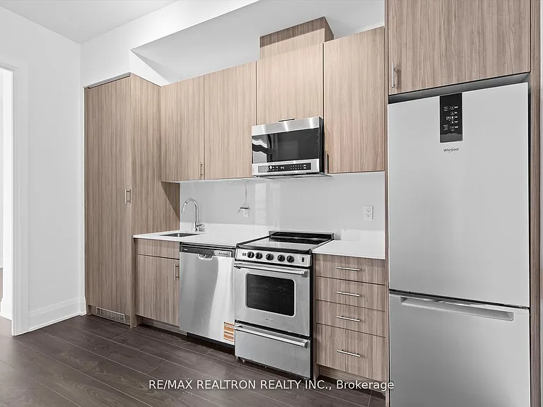 412 Silver Maple Rd #Penthouse 120 — Photo 6