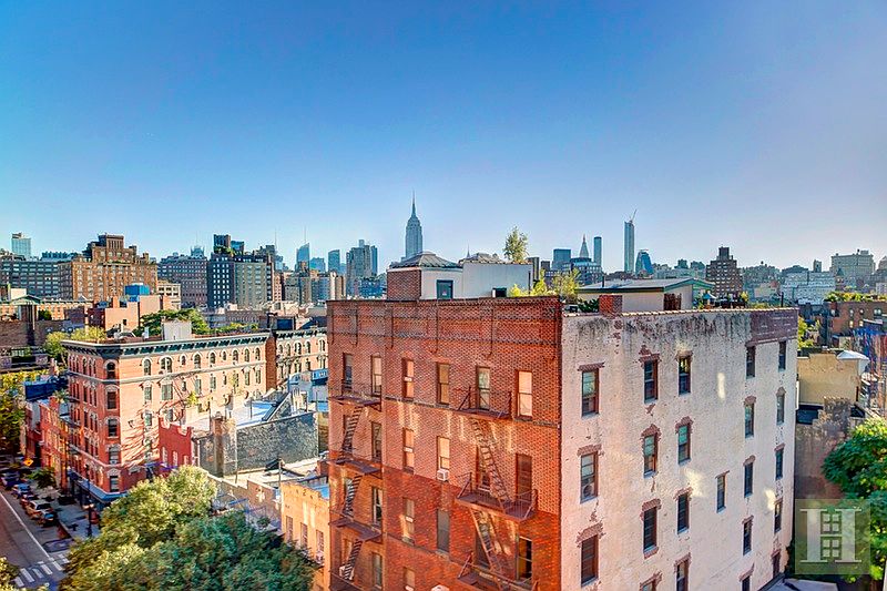 2nd image of 726 Greenwich St #7G