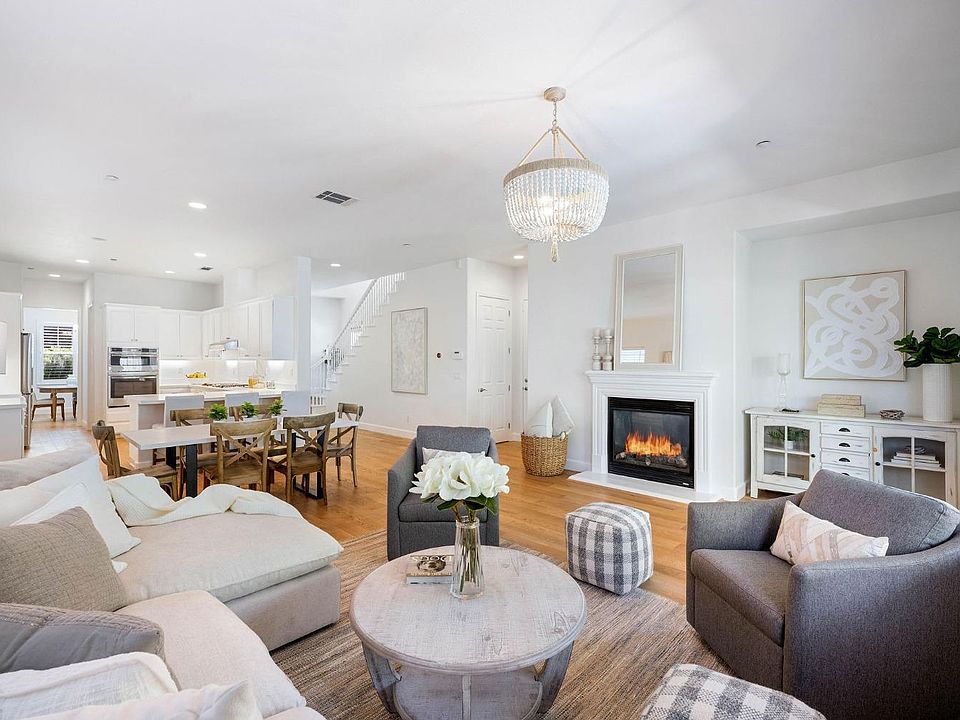 1st image of 75 Catania Lane