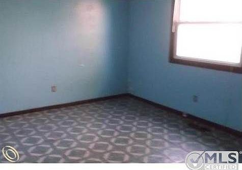 99028763 Bed Room2.JPG