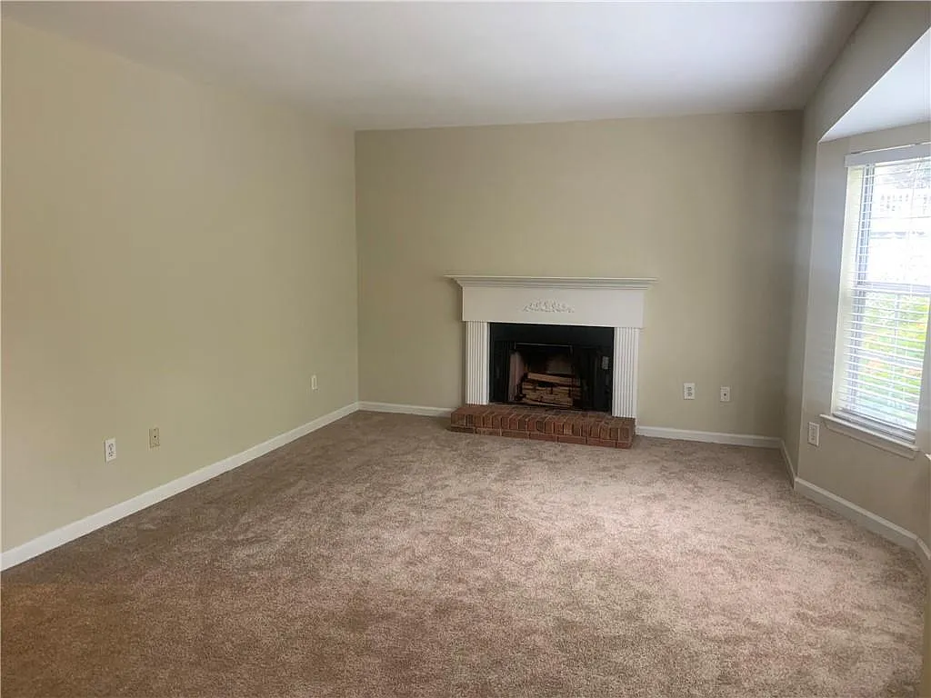 2 bed, 2.5 bath, 1288 sqft, $1,875 — Photo 4