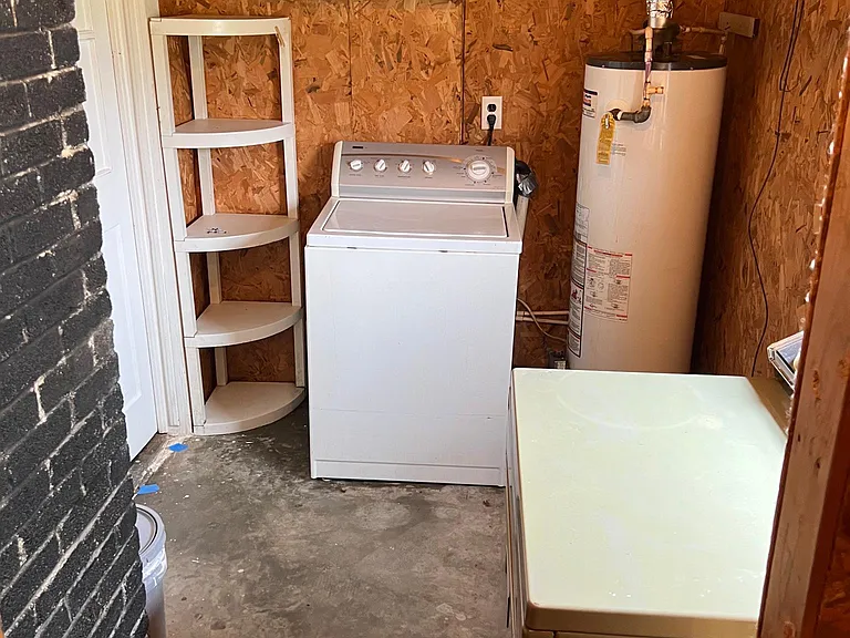 1714 Polk Ave — Photo 12
