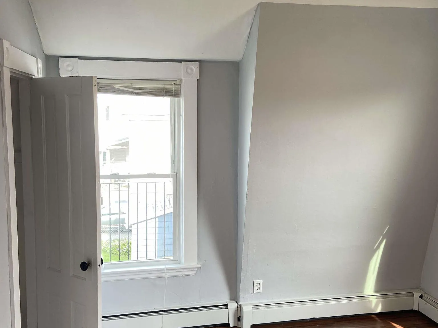 2 bed, 934 sqft, $2,200 — Photo 3