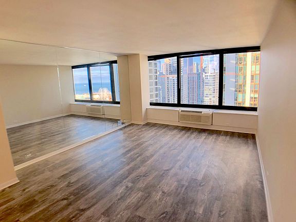 4th image of 155 N Harbor Dr APT 3205