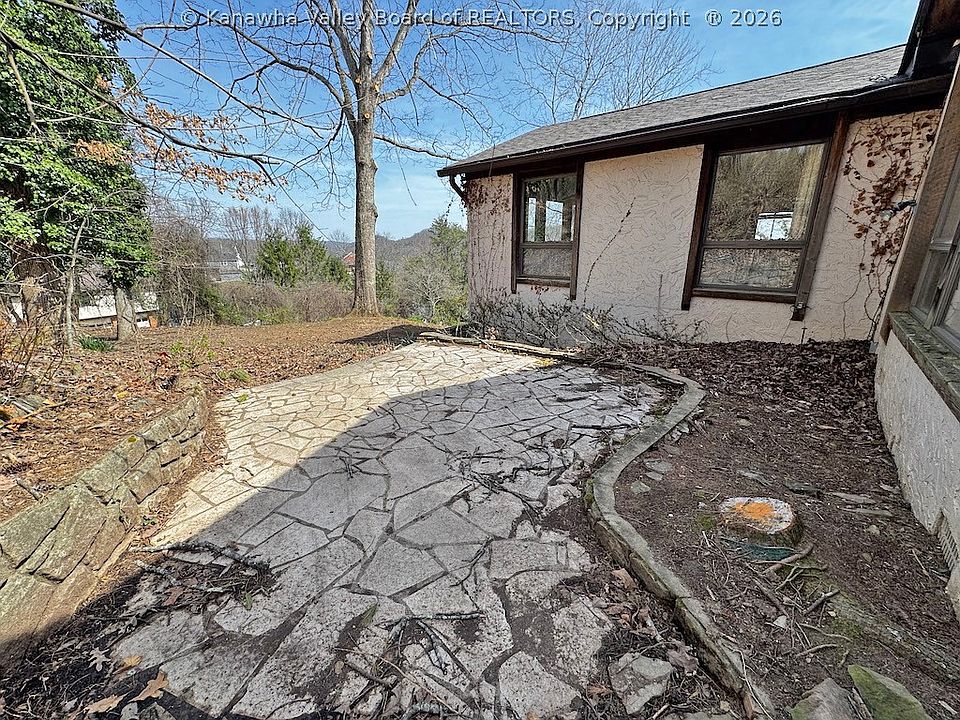 7th image of this home