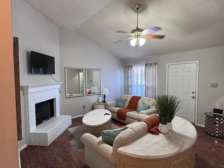 1212 McGowan Dr — Photo 5