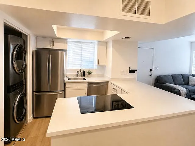 2 bed, 2.0 bath, 810 sqft, $2,200 — Photo 3