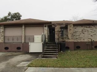 418 Holmes Blvd, Gretna, LA 70056