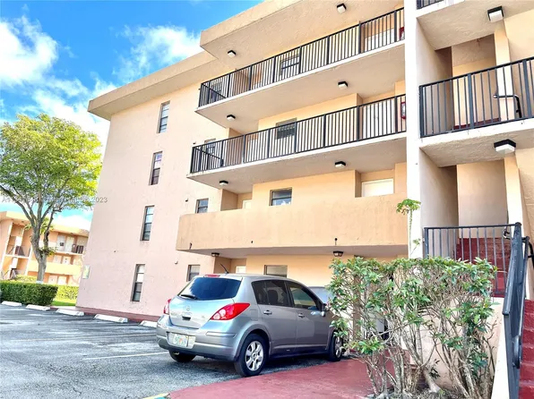 13850 SW 62nd St APT 109, Miami, FL 33183