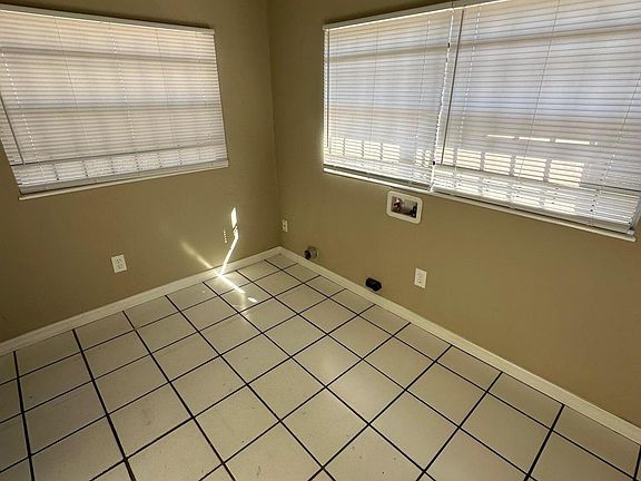 3rd image of 3838 PENTON Street
