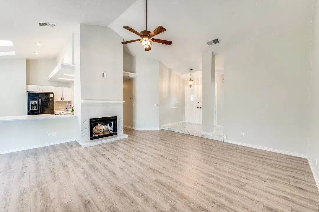4 bed, 1566 sqft, $2,400 — Photo 3