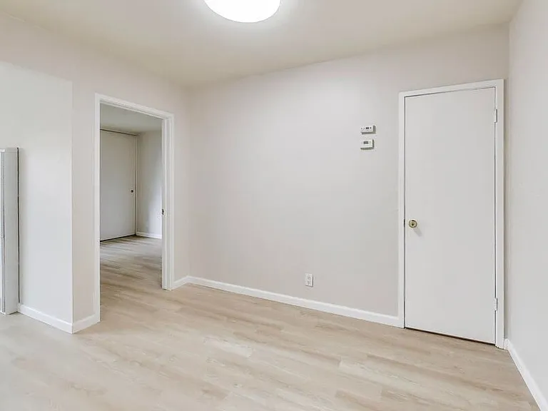 450 Alcatraz Ave #12 — Photo 10