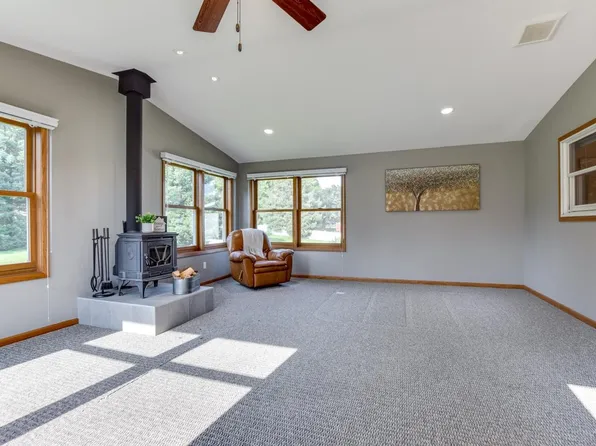 720 W Mohawk Trl, Deforest, WI 53532