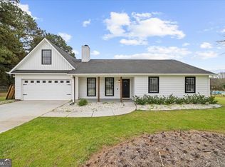 6460 Dove Dr, Loganville, GA 30052