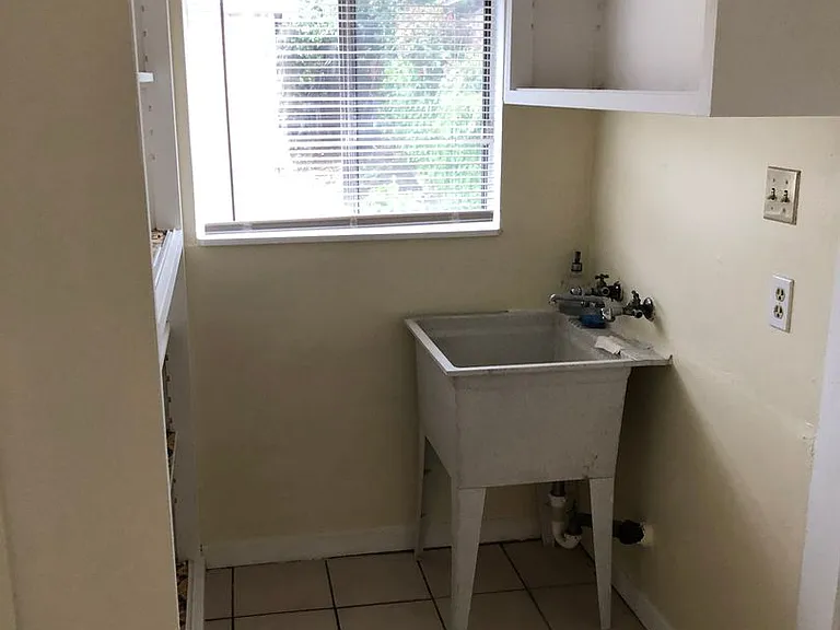 3212 School St — Photo 13