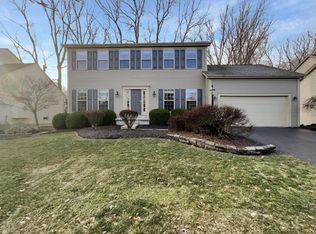 1869 Pinnacle Club Dr, Grove City, OH 43123