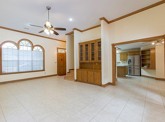 4th image of 617 Bluebird Ave