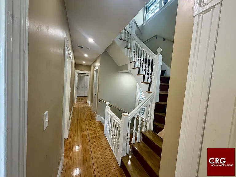 430 Meridian St #2 — Photo 11