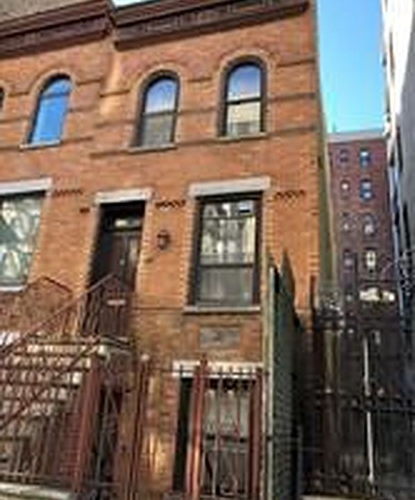 1st image of 642 W 138th St Unit Townhouse