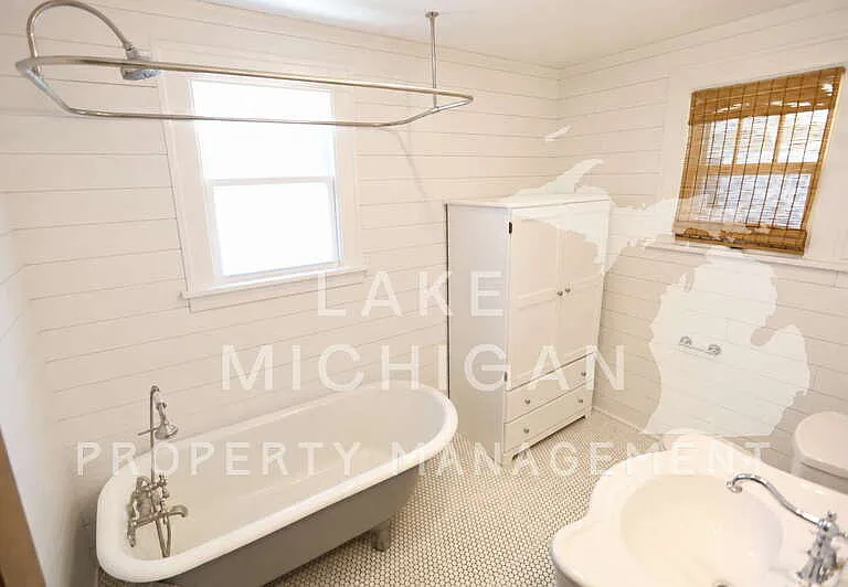 533 E Central Ave — Photo 15