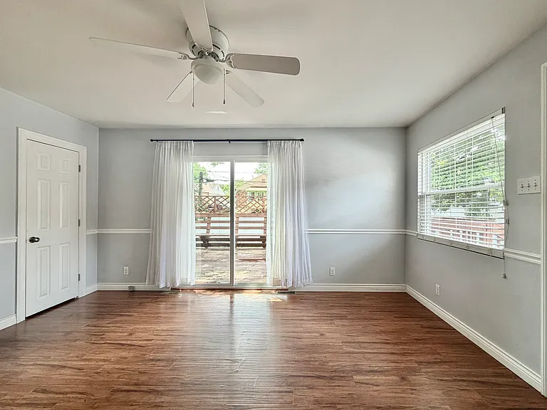 2315 Hill Ave — Photo 17