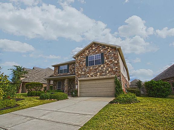2nd image of 130 S Vershire Cir