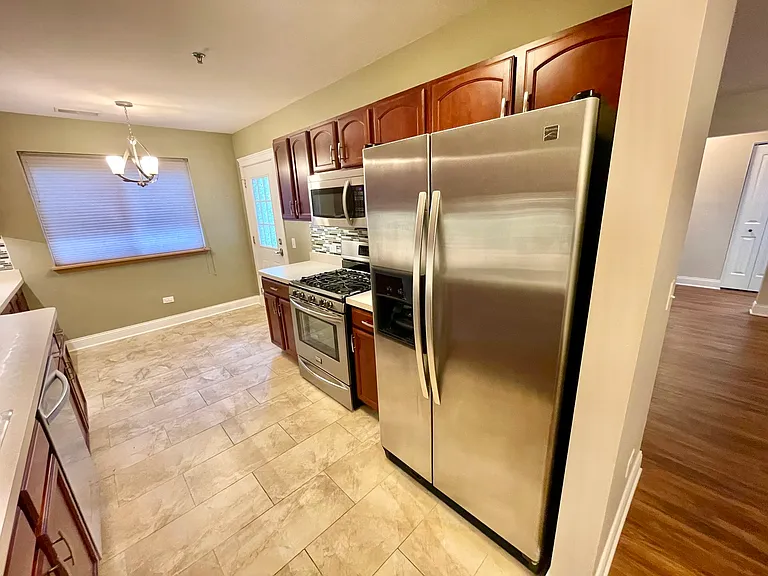 941 N Swift Rd #104 — Photo 9