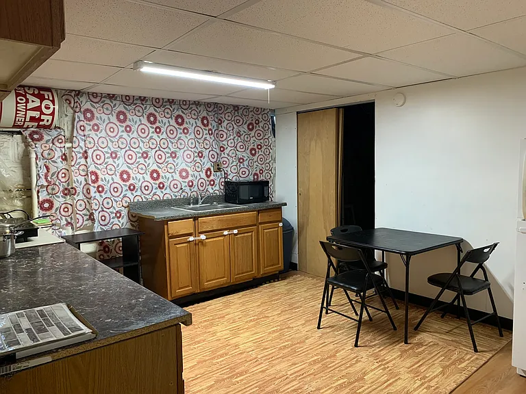 50 Willow Ave #L1 — Photo 4