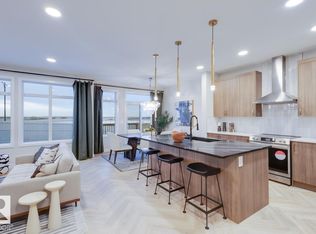 4136 208th St NW, Edmonton, AB