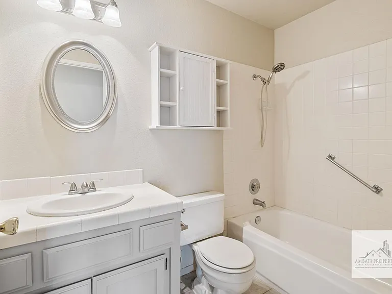 3426 W Dovewood Ave — Photo 4