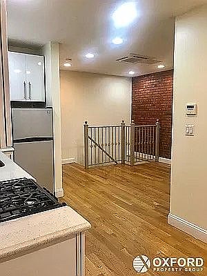4th image of 339 W 51st St APT 3