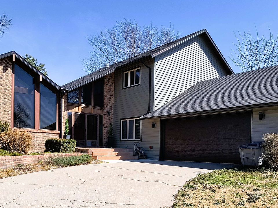 1st image of 1302 4th Terrace Dr