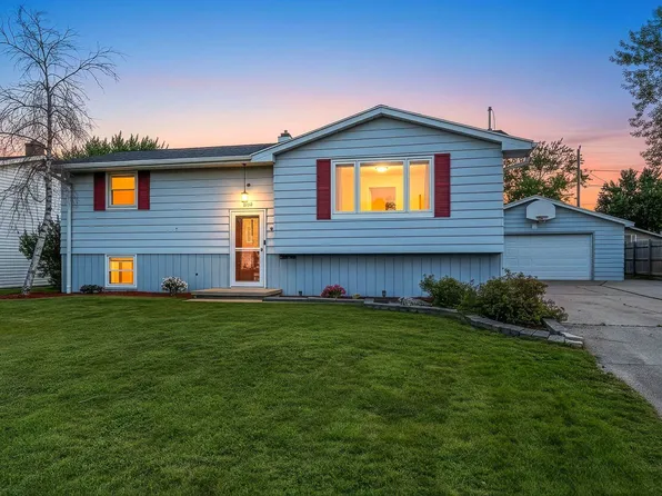 2459 Robinson Ave, Green Bay, WI 54311