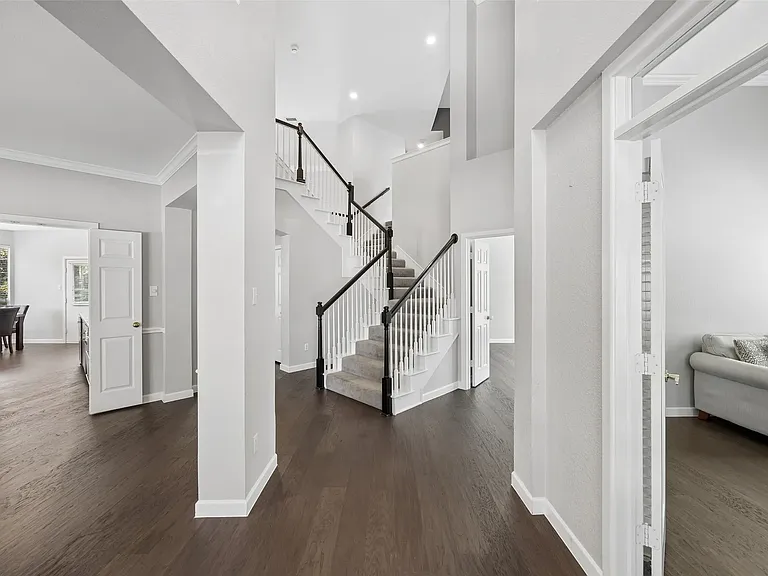 8408 Kenning Ct — Photo 11