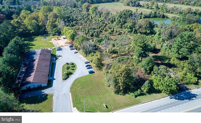 1st image of 510 Barkley Ln