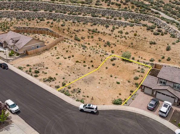 1086 Tee Dr, Minden, NV 89423