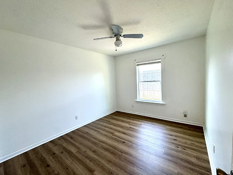 1501 Chestnut Ave #F — Photo 8