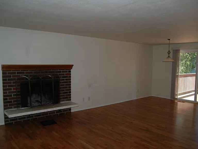 13310 NE 74th St — Photo 6
