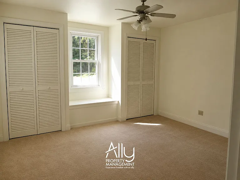1605 Cambridge Cir — Photo 12