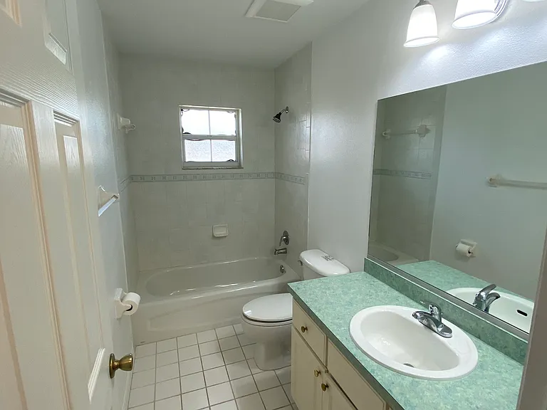 9195 SE 163rd St — Photo 8