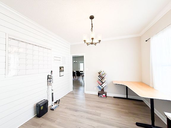 3rd image of 1597 Malone Way