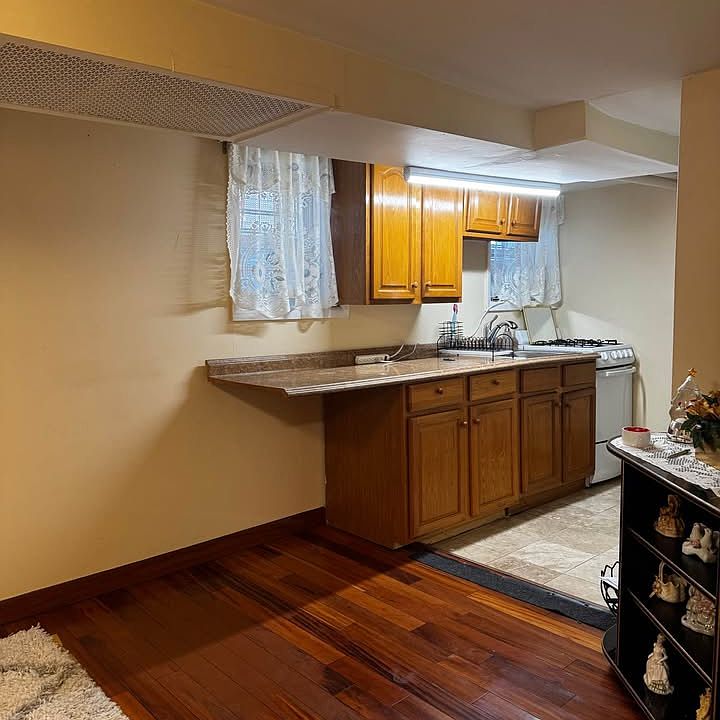 1st image of 2466 E 21st St #0