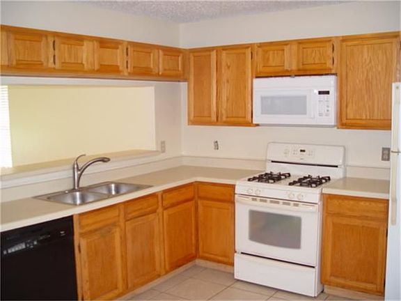 3rd image of 21438 Park Bishop Dr