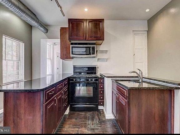 5th image of 536 S Ann St Floor 2