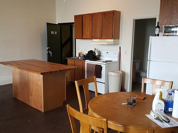 3rd image of 120 S Main St #2A