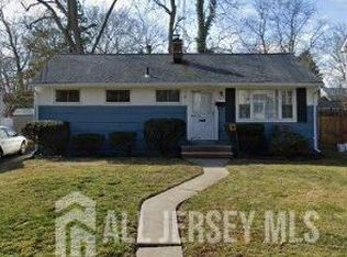 65 Willow Rd, Metuchen, NJ 08840
