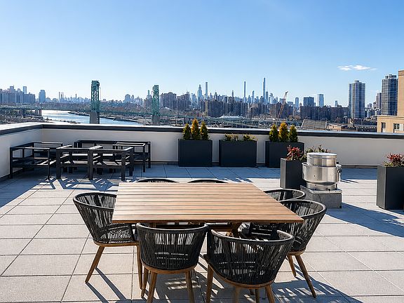 5th image of 175 Rochester Ave #1