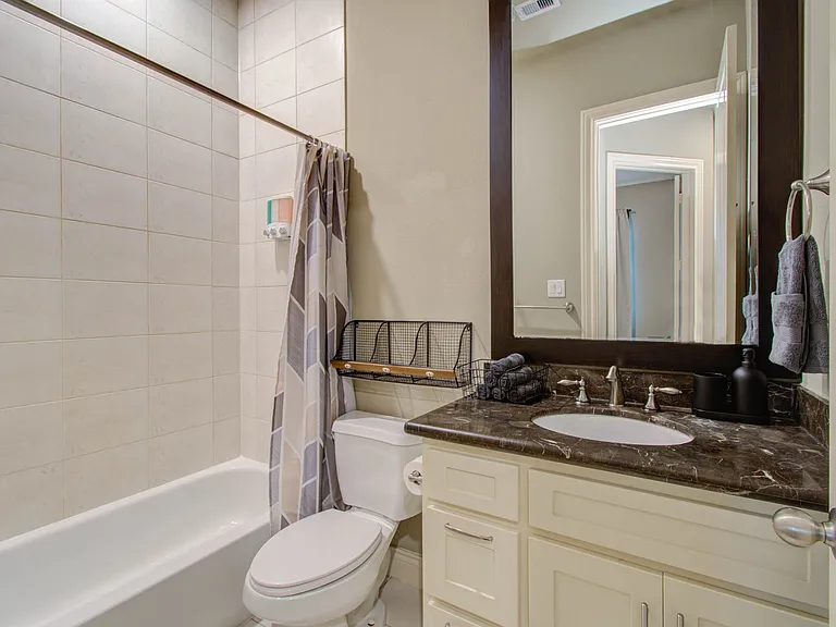 4001 Dallas St #A — Photo 18