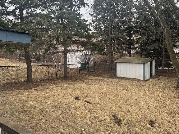 4th image of 10905 Southview Dr